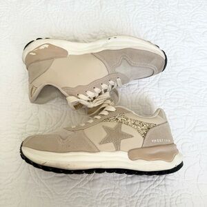 Vintage Havana Run Sneakers in Nude Glitter Size 8